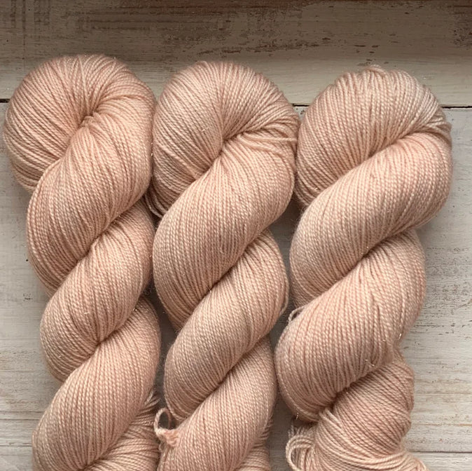 STRONG & SHINY - Rare bones