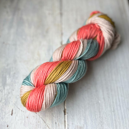 STRONG & SHINY DK - 4 minis Velours Lounge PRÉCOMMANDE ÉPHÉMÈRE