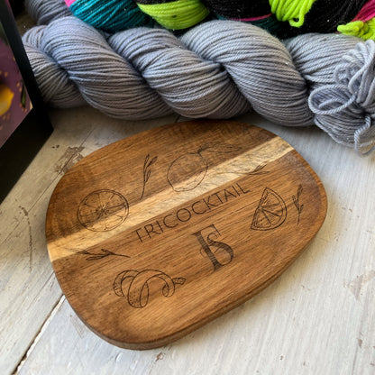 Plateau en bois d'acacia Lounge Tricot